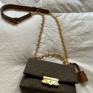 Michael Kors bag crossbody